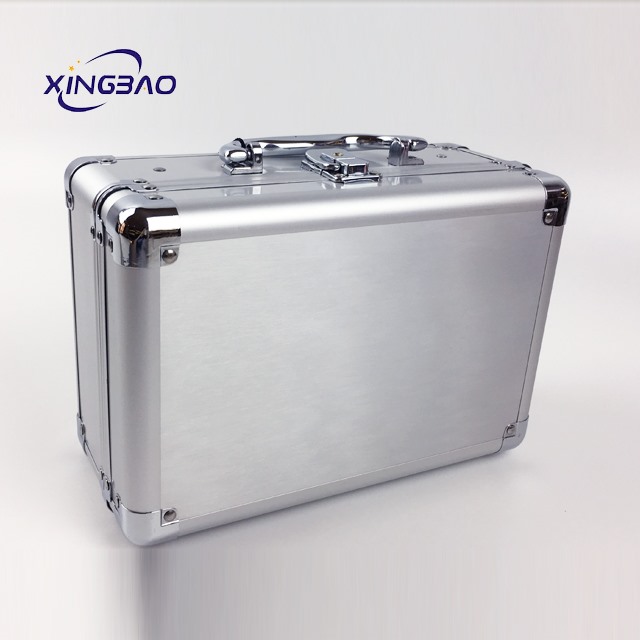 Simple and stylish multi-function aluminum cosmetic case smooth makeup organization