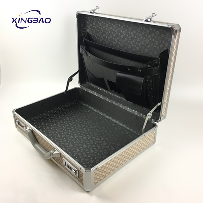 The Factory Customizes Portable Aluminum Briefcases And Pockets With LOGO And Retro Pattern